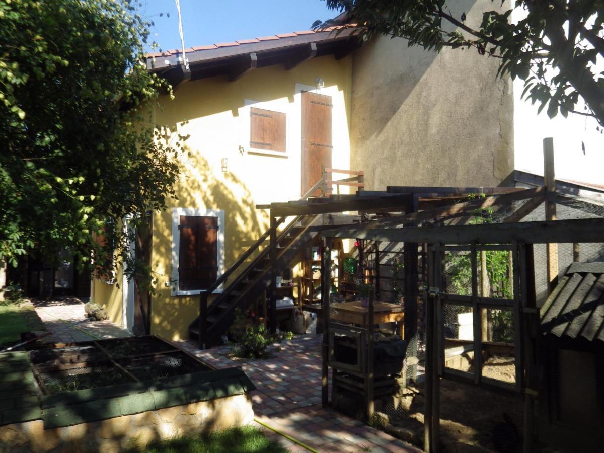 Chez Gus Bed and Breakfast Ars-sur-Formans Exteriör bild