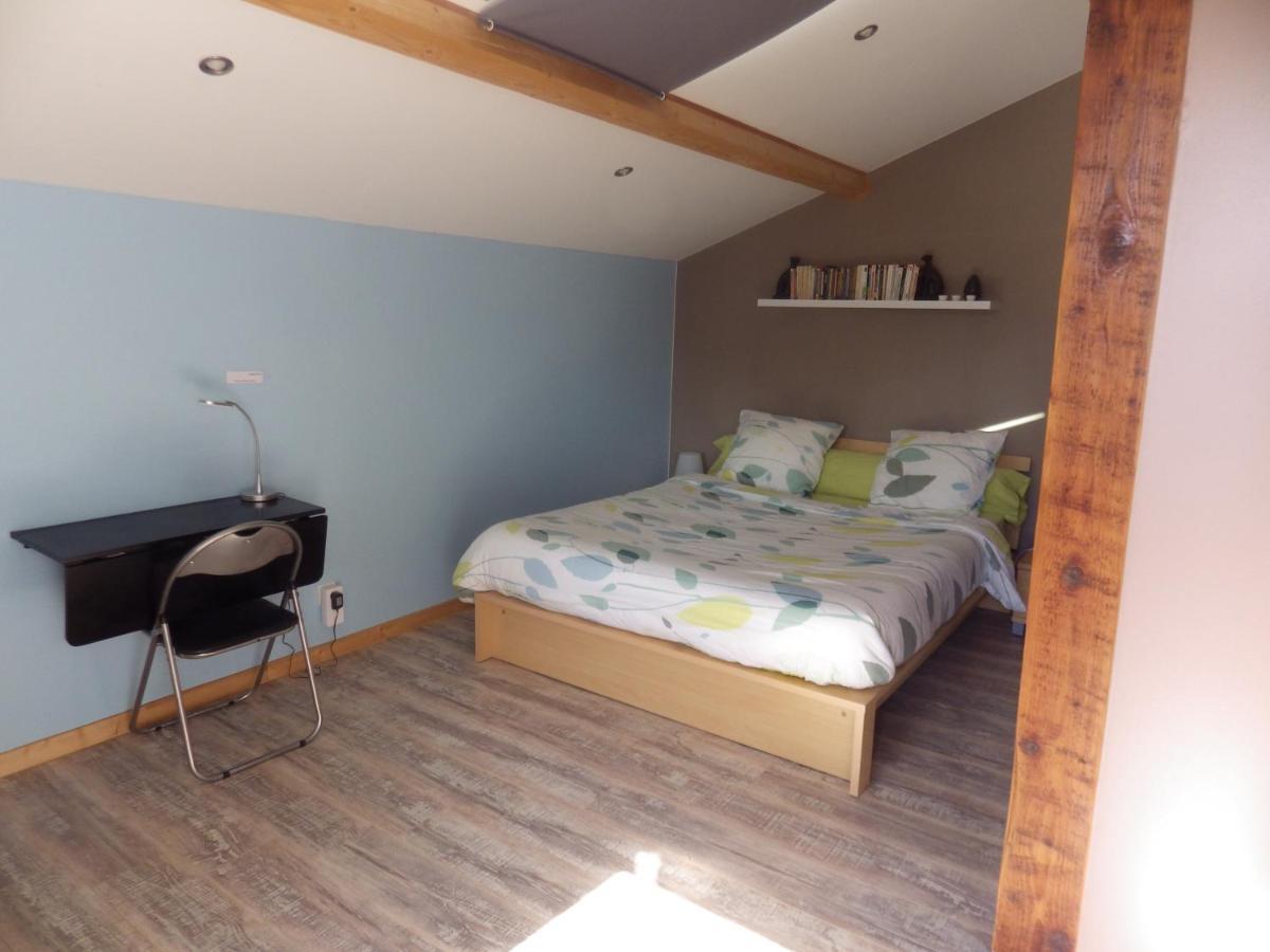 Chez Gus Bed and Breakfast Ars-sur-Formans Exteriör bild