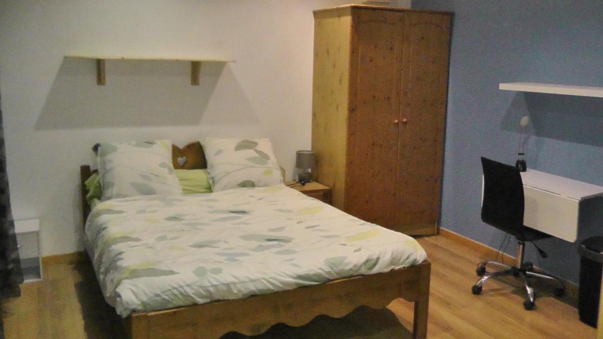 Chez Gus Bed and Breakfast Ars-sur-Formans Exteriör bild
